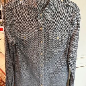 Tory Burch Women’s Size 8 long sleeve casual lightweight shirt